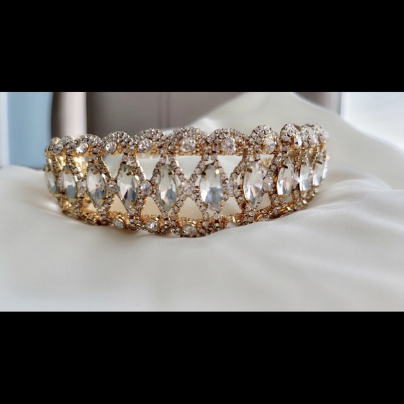 Gorgeous Spring Choker! SPRING SALE  💐 - Picture 3 of 4